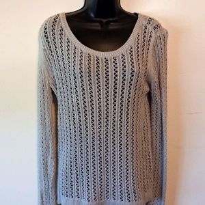 Light weight sweater